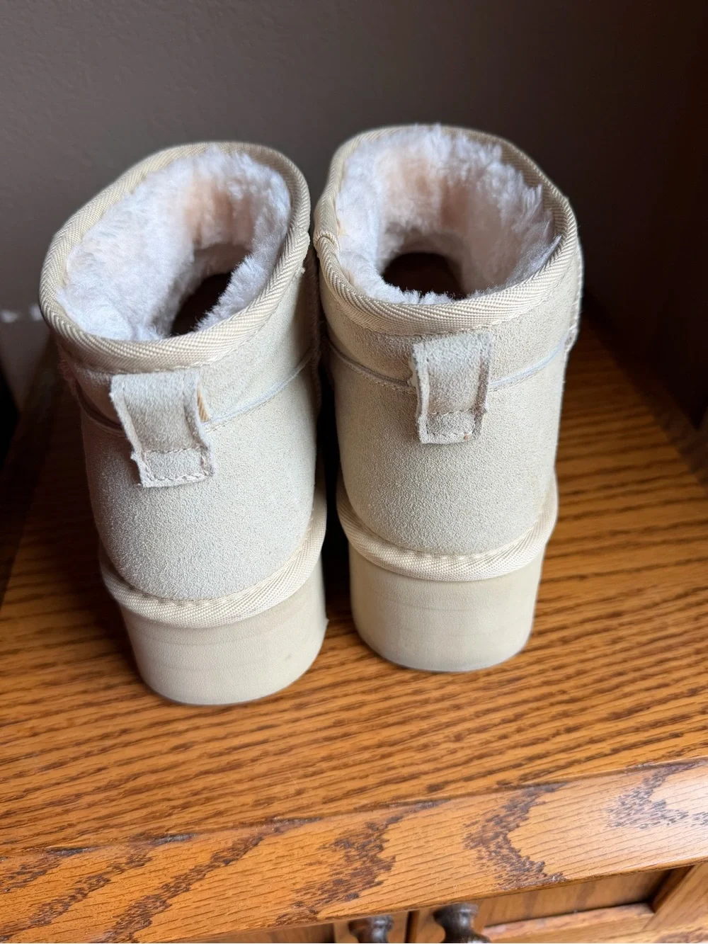 Cozy Cushionaire Platform Ankle Boots light beige  size 8